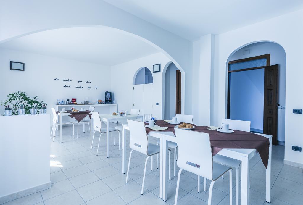 La Postale Bed & Breakfast San Salvo Exterior foto